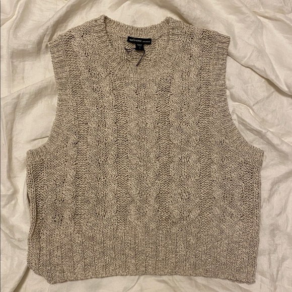 James Perse Linen/Cotton Cable Knit Shell - Picture 2 of 8